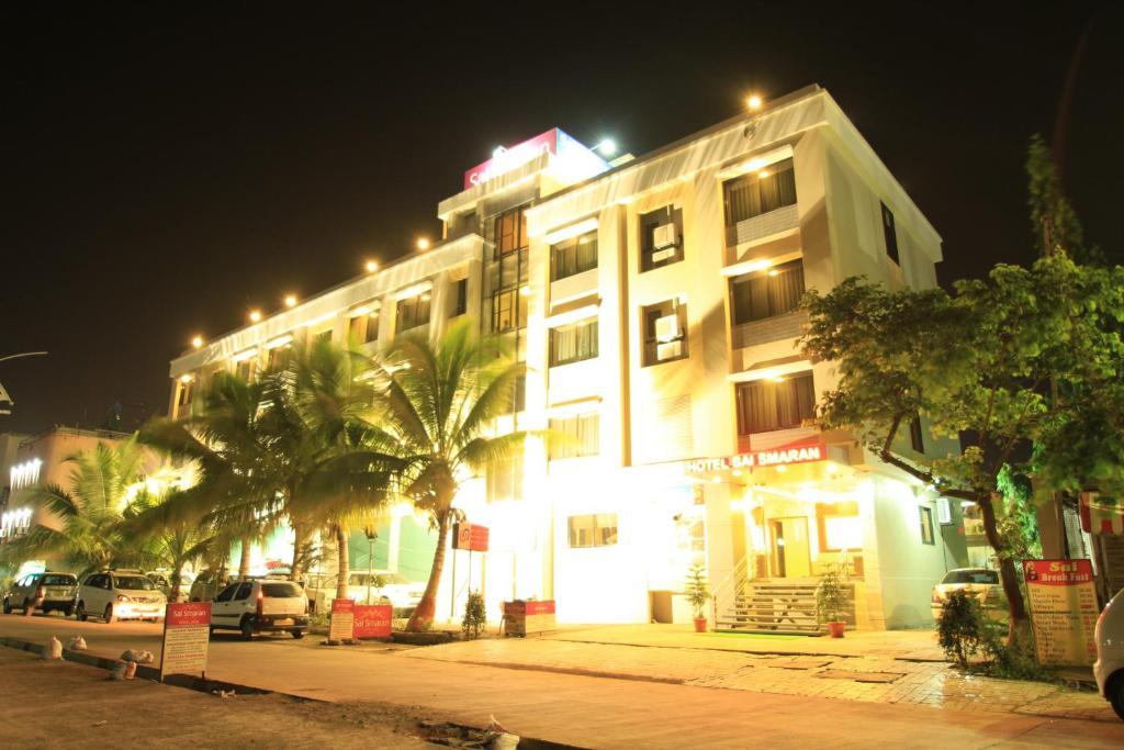 Hotel Sai Smaran Shirdi Esterno foto